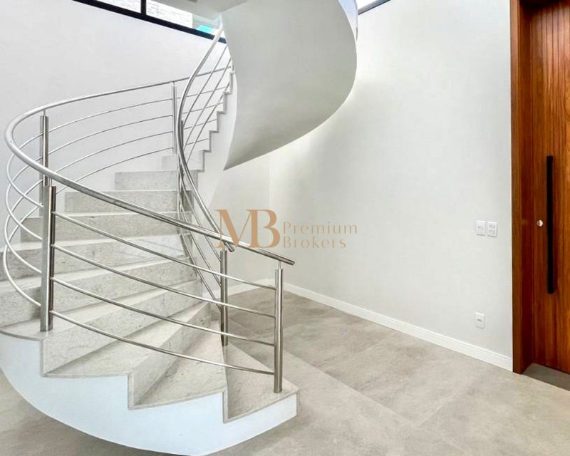 R$ 3.720.000 - 563m² - OPORTUNIDADE NO HAMBURGO VILLAGE 4 ESTAÇÕES - 4 SUÍTES - 4 VAGAS Rua Mundo Novo Novo Hamburgo - 