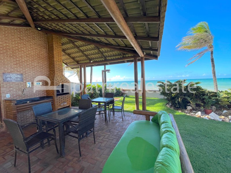 Apartamento pé na Areia com 67 m² com 2 quartos 2 wc e 1 vaga. Cumbuco - Caucaia – CE R. do Clube da Polícia Federal Caucaia - 