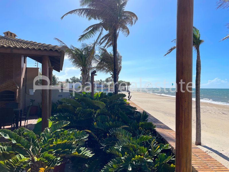 Apartamento pé na Areia com 67 m² com 2 quartos 2 wc e 1 vaga. Cumbuco - Caucaia – CE R. do Clube da Polícia Federal Caucaia - 