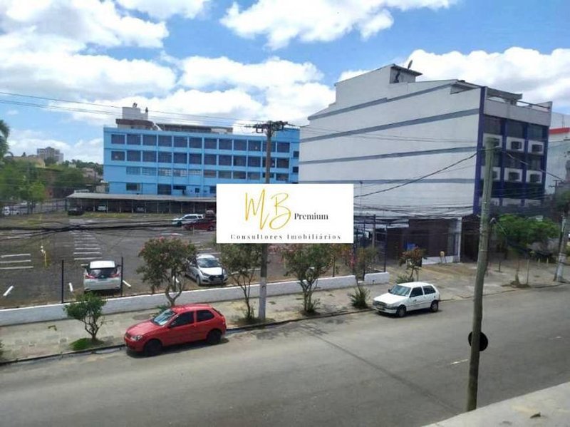 R$ 110.000 - ÓTIMA SALA COMERCIAL - 46M2 - ELEVADOR - SALÃO DE FESTAS - Porto Alegre - 