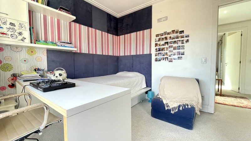 R$ 1.345.000 - MARAVILHOSO APARTAMENTO - 117M2 - 3 DORMITÓRIOS - 2 VAGAS - INFRAESTRUTURA Rua Líbero Badaró Porto Alegre - 