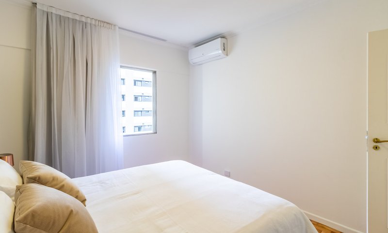 Apartamento de 106m², 3 quartos em Pinheiros Rua Simão Álvares São Paulo - 