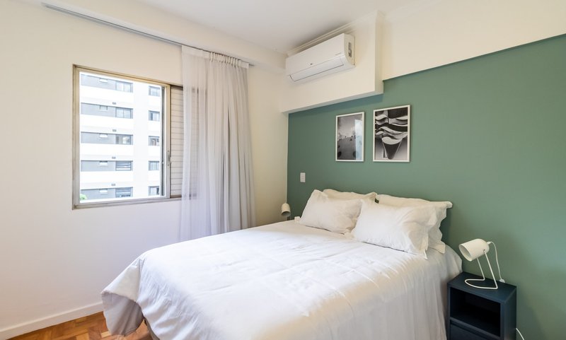 Apartamento de 106m², 3 quartos em Pinheiros Rua Simão Álvares São Paulo - 
