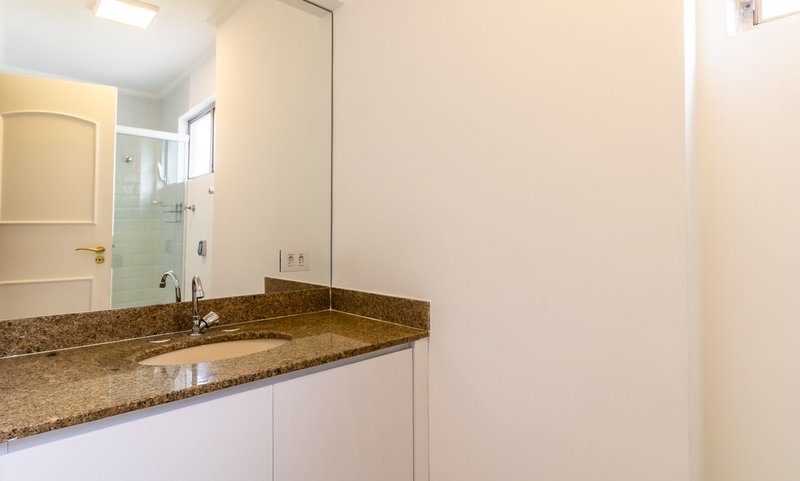 Apartamento de 106m², 3 quartos em Pinheiros Rua Simão Álvares São Paulo - 