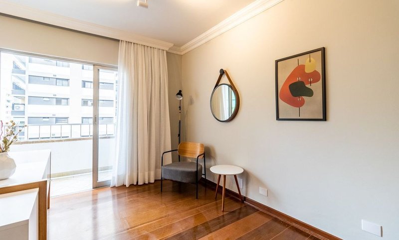 Apartamento de 106m², 3 quartos em Pinheiros Rua Simão Álvares São Paulo - 