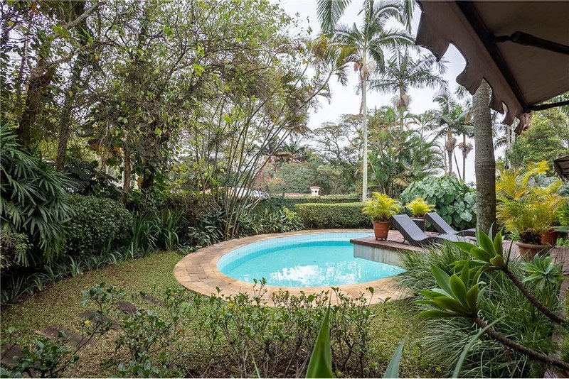 Casa a venda com 744 m² e 5 dormitórios no Jardim Guedala Avenida Lopes de Azevedo São Paulo - 