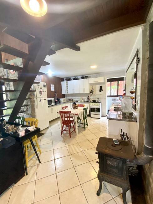R$ 1.299.000 - CONDOMÍNIO INTERLAGOS - LAGOA - ÓTIMA CASA - 220M2 - 3 DORMITÓRIOS - VAGAS Rua da Lagoa Osório - 