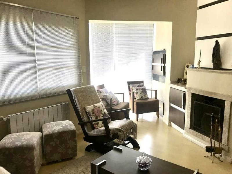R$ 870.000 - LINDO APARTAMENTO NO CENTRO DE GRAMADO - 134M2 - MOBILIADO - 2 SUÍTES - VAGA Rua Leopoldo Rosenfeld Gramado - 