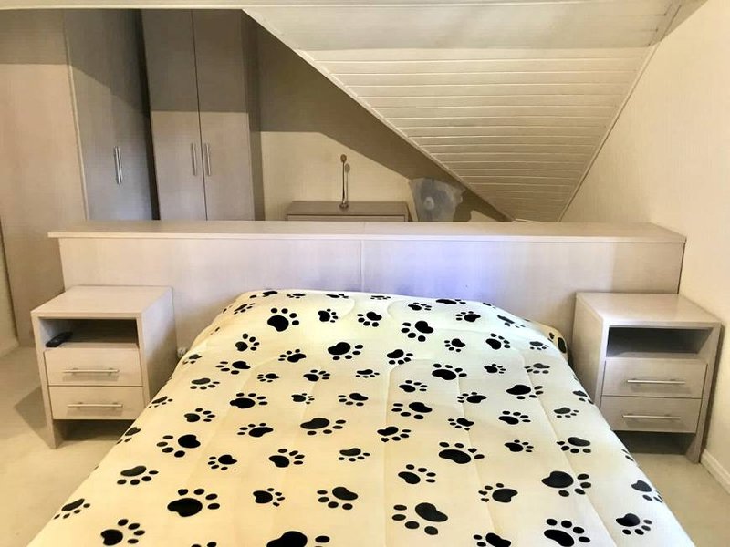 R$ 870.000 - LINDO APARTAMENTO NO CENTRO DE GRAMADO - 134M2 - MOBILIADO - 2 SUÍTES - VAGA Rua Leopoldo Rosenfeld Gramado - 