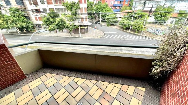 R$ 190.000 - ÓTIMA SALA COMERCIAL - 49M2 - SACADA - LOCALIZAÇÃO PERFEITA E PRIVILEGIADA - Porto Alegre - 