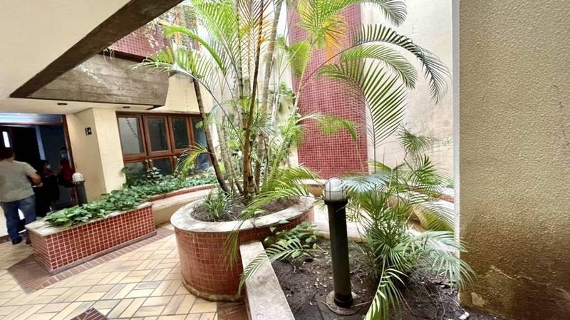 R$ 190.000 - ÓTIMA SALA COMERCIAL - 49M2 - SACADA - LOCALIZAÇÃO PERFEITA E PRIVILEGIADA - Porto Alegre - 