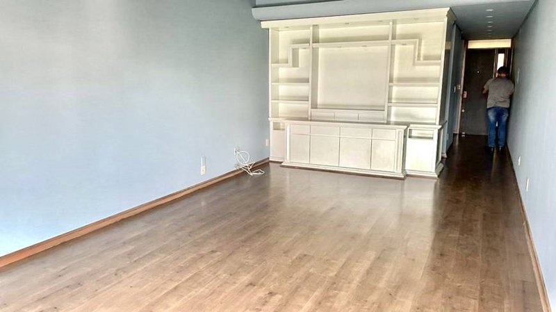 R$ 190.000 - ÓTIMA SALA COMERCIAL - 49M2 - SACADA - LOCALIZAÇÃO PERFEITA E PRIVILEGIADA - Porto Alegre - 