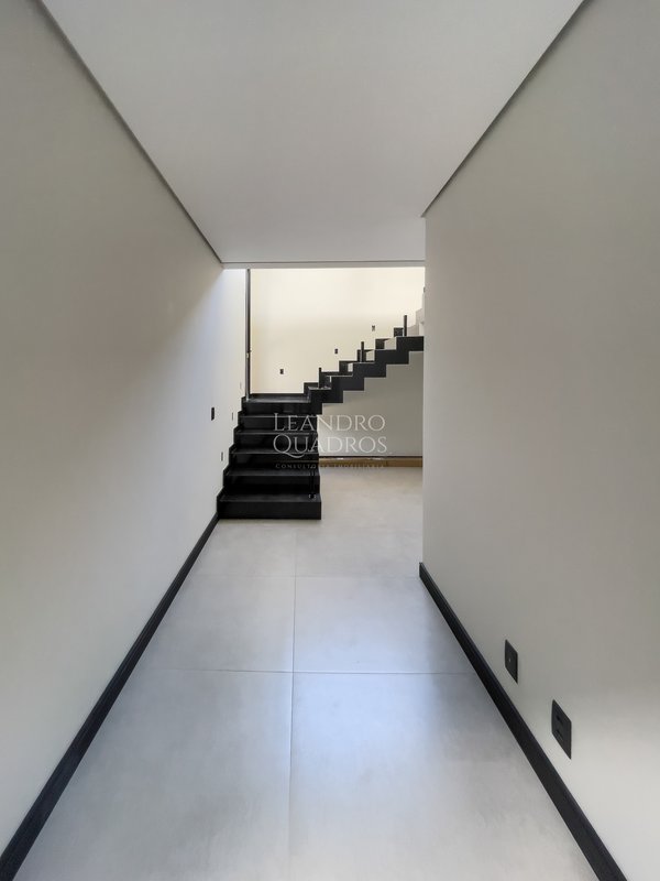 CASA COM PROJETO CONCEITUAL COM UMA VISTA ESPETACULAR  Gravataí - 