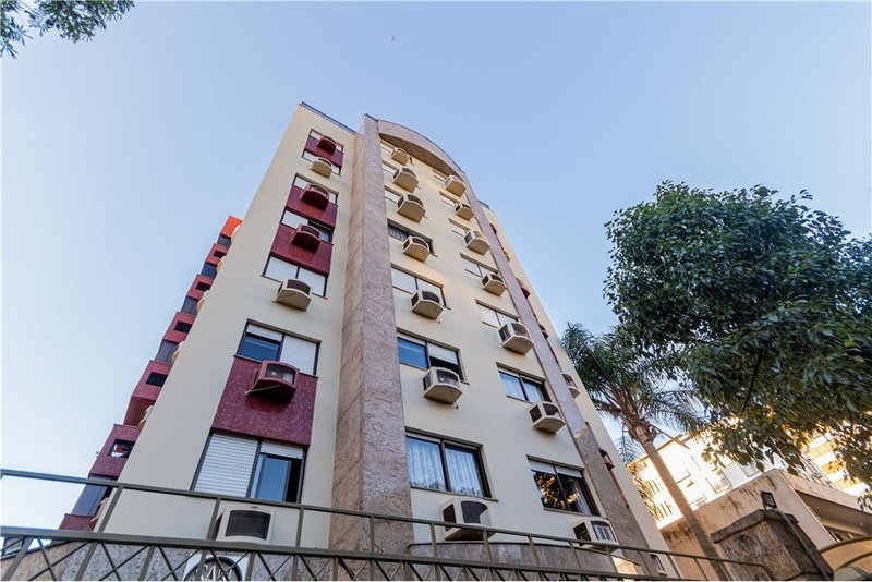 Espetacular cobertura duplex, 3 dormitórios, sendo 2 suítes, 3 vagas de garagem Costa Porto Alegre - 