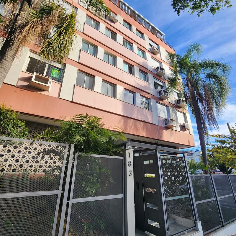 Venha morar entre o Zaffari da Cabral e o Parcão  Porto Alegre - 
