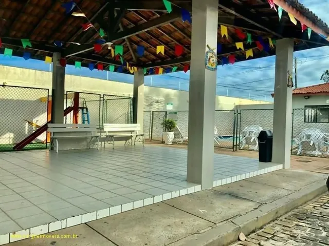 Casa 3/4 - Duplex - 1 Suíte - 2 vagas em Stela Maris Alameda Praia de Olivença Salvador - 