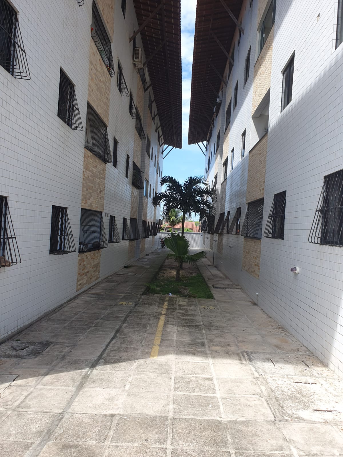 Vendo Apartamento no Bairro Paratibe (Usado) com possibilidade de financiamento  João Pessoa - 