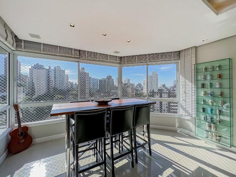 Apartamento BVPCB 1164 Apto 66398 1 suíte 103m² Pedro Chaves Barcelos Porto Alegre - 