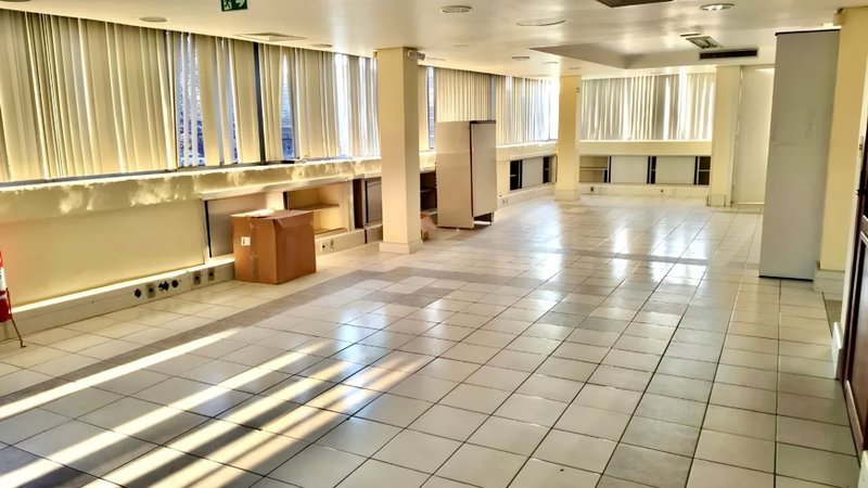 R$ 7.990.000 - PRÉDIO COMERCIAL DE ESQUINA - 4 ANDARES - 1.315M2 - AUDITÓRIO - 10 VAGAS Avenida Ipiranga Porto Alegre - 
