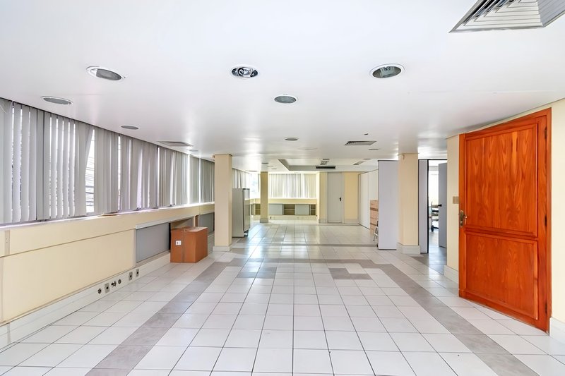 R$ 7.990.000 - PRÉDIO COMERCIAL DE ESQUINA - 4 ANDARES - 1.315M2 - AUDITÓRIO - 10 VAGAS Avenida Ipiranga Porto Alegre - 