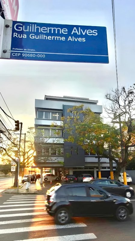 R$ 7.990.000 - PRÉDIO COMERCIAL DE ESQUINA - 4 ANDARES - 1.315M2 - AUDITÓRIO - 10 VAGAS Avenida Ipiranga Porto Alegre - 