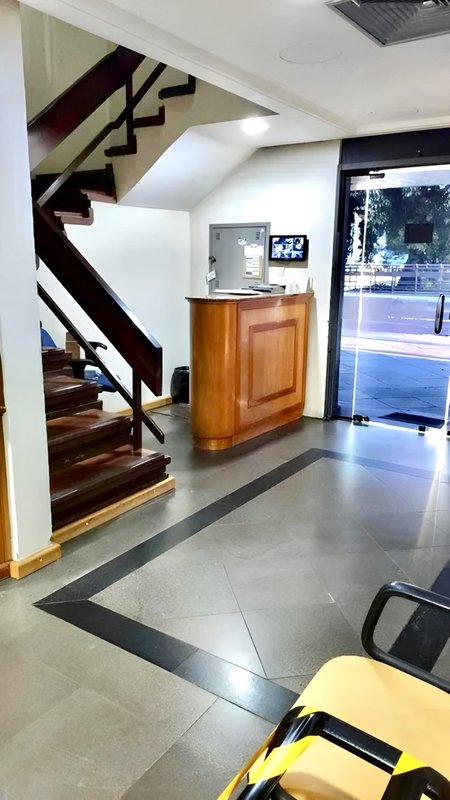 R$ 7.990.000 - PRÉDIO COMERCIAL DE ESQUINA - 4 ANDARES - 1.315M2 - AUDITÓRIO - 10 VAGAS Avenida Ipiranga Porto Alegre - 