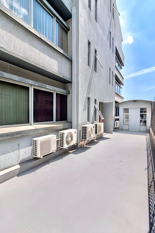 R$ 7.990.000 - PRÉDIO COMERCIAL DE ESQUINA - 4 ANDARES - 1.315M2 - AUDITÓRIO - 10 VAGAS Avenida Ipiranga Porto Alegre - 