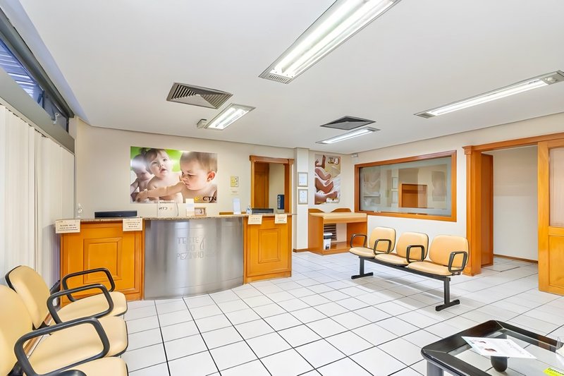 R$ 7.990.000 - PRÉDIO COMERCIAL DE ESQUINA - 4 ANDARES - 1.315M2 - AUDITÓRIO - 10 VAGAS Avenida Ipiranga Porto Alegre - 