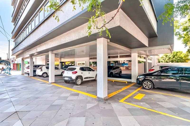 R$ 7.990.000 - PRÉDIO COMERCIAL DE ESQUINA - 4 ANDARES - 1.315M2 - AUDITÓRIO - 10 VAGAS Avenida Ipiranga Porto Alegre - 