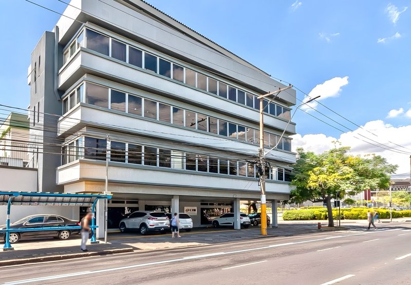 R$ 7.990.000 - PRÉDIO COMERCIAL DE ESQUINA - 4 ANDARES - 1.315M2 - AUDITÓRIO - 10 VAGAS Avenida Ipiranga Porto Alegre - 