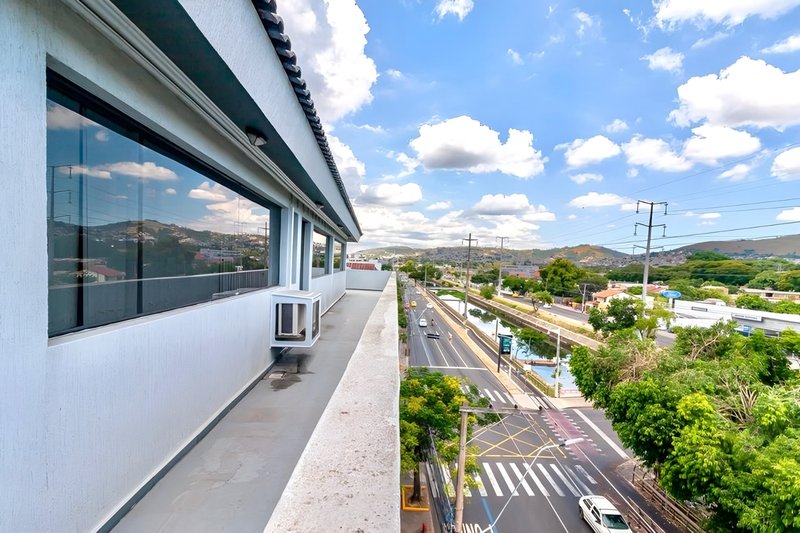 R$ 7.990.000 - PRÉDIO COMERCIAL DE ESQUINA - 4 ANDARES - 1.315M2 - AUDITÓRIO - 10 VAGAS Avenida Ipiranga Porto Alegre - 