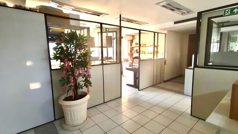 R$ 7.990.000 - PRÉDIO COMERCIAL DE ESQUINA - 4 ANDARES - 1.315M2 - AUDITÓRIO - 10 VAGAS Avenida Ipiranga Porto Alegre - 