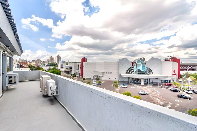 R$ 7.990.000 - PRÉDIO COMERCIAL DE ESQUINA - 4 ANDARES - 1.315M2 - AUDITÓRIO - 10 VAGAS Avenida Ipiranga Porto Alegre - 