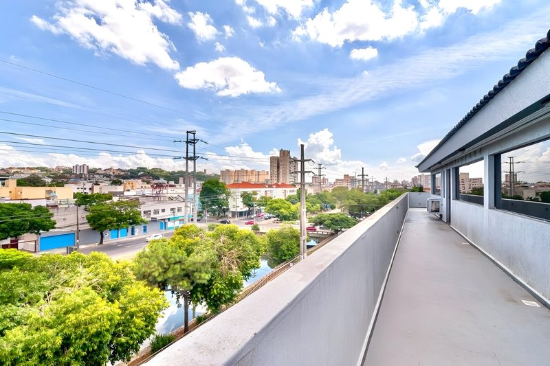R$ 7.990.000 - PRÉDIO COMERCIAL DE ESQUINA - 4 ANDARES - 1.315M2 - AUDITÓRIO - 10 VAGAS Avenida Ipiranga Porto Alegre - 