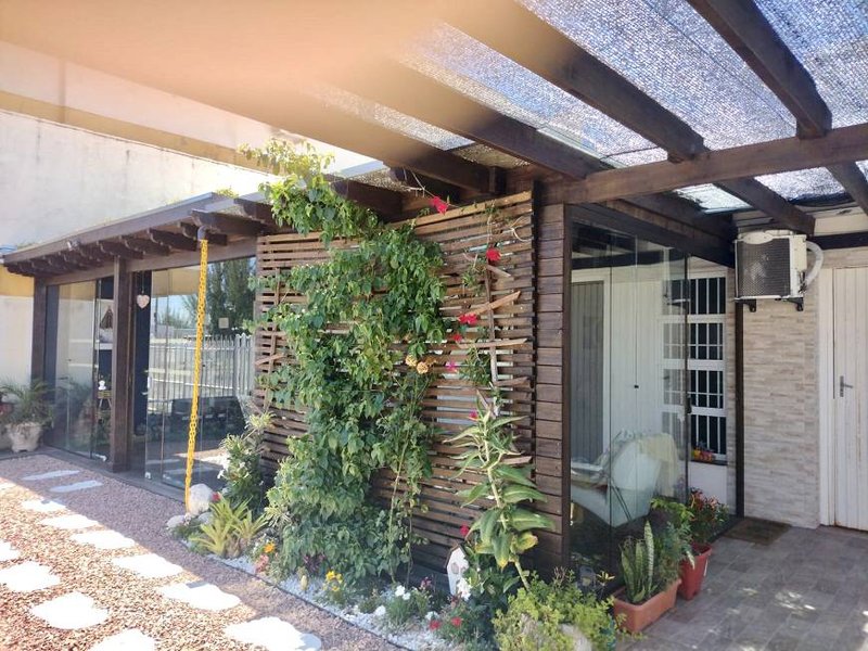 R$ 795.000 - ÓTIMA OPORTUNIDADE! - LINDA CASA - 236M2 - PISCINA - 3 DORM  - 3 VAGAS Rua Atum Capão da Canoa - 