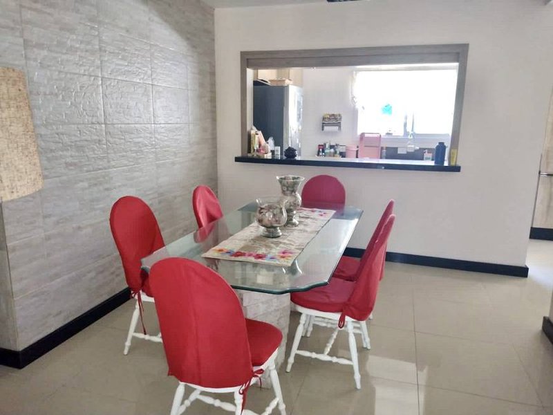 R$ 795.000 - ÓTIMA OPORTUNIDADE! - LINDA CASA - 236M2 - PISCINA - 3 DORM  - 3 VAGAS Rua Atum Capão da Canoa - 