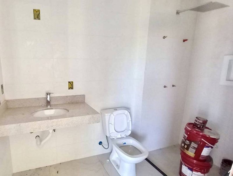 R$ 949.000 - LINDÍSSIMOS SOBRADOS EM GAROPABA - 135M2 - 4 DORM. - DORM. TÉRREO - 2 VAGAS Rua Pinguirito  Garopaba - 