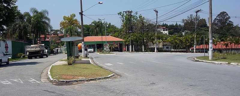 Trata - se de terreno à venda no Condominio Nova Higienópolis com 723m² em Jandira; Estrada Municipal Fernando Nobre Jandira - 