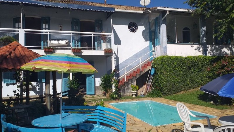 Casa com 3 dormitórios à venda, 250 m² por R$ 1.150.000 - Cascatinha - Nova Friburgo/RJ - Nova Friburgo - 