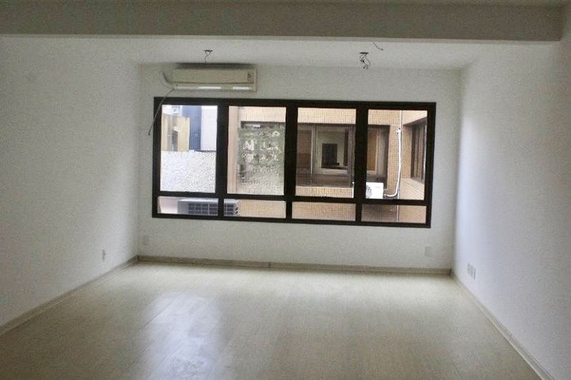 R$ 298.000 - ÓTIMA SALA COMERCIAL - 42M2 - LOCALIZAÇÃO PERFEITA E PRIVILEGIADA - Porto Alegre - 