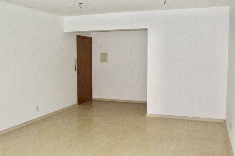 R$ 298.000 - ÓTIMA SALA COMERCIAL - 42M2 - LOCALIZAÇÃO PERFEITA E PRIVILEGIADA - Porto Alegre - 