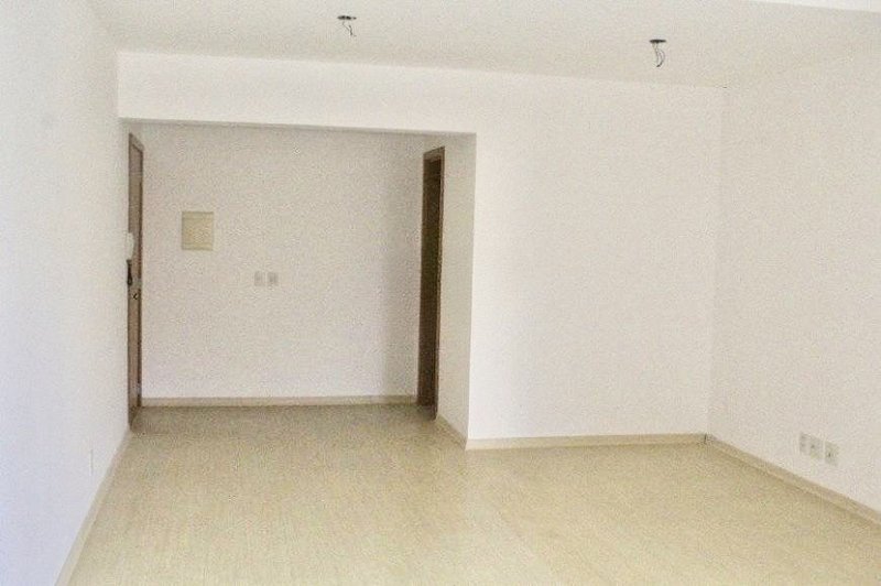 R$ 298.000 - ÓTIMA SALA COMERCIAL - 42M2 - LOCALIZAÇÃO PERFEITA E PRIVILEGIADA - Porto Alegre - 