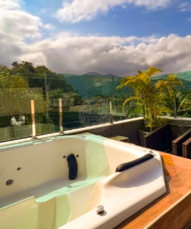 Casa em condomínio com piscina privativa na praia de Juquehy - VENDA E LOCAÇÃO ANUAL - São Sebastião - 