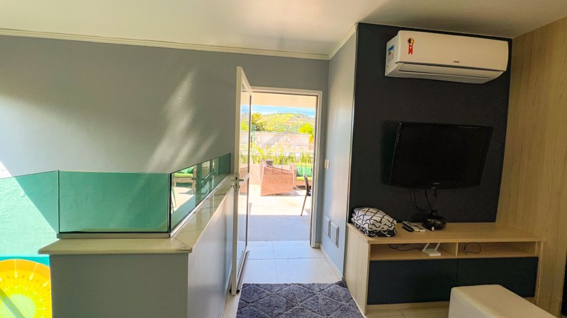 Casa em condomínio com piscina privativa na praia de Juquehy - VENDA E LOCAÇÃO ANUAL - São Sebastião - 