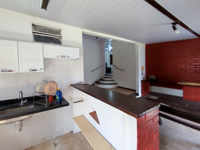 Chácara 5/4 -3 suites, condomínio fechado na praia de Jaua Rua Paradise Camaçari - 