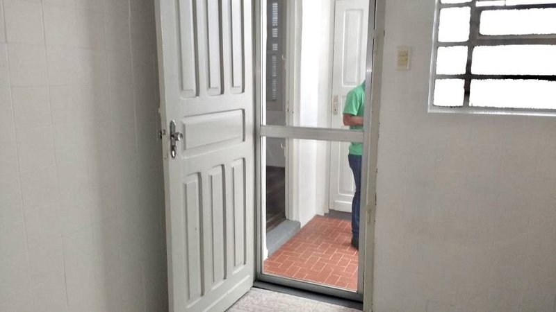 R$ 775.000 - EXCELENTE CASA COMERCIAL OU RESIDENCIAL - 140M2 - 2 VAGAS - Porto Alegre - 