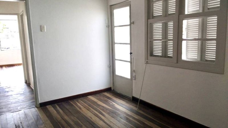 R$ 775.000 - EXCELENTE CASA COMERCIAL OU RESIDENCIAL - 140M2 - 2 VAGAS - Porto Alegre - 