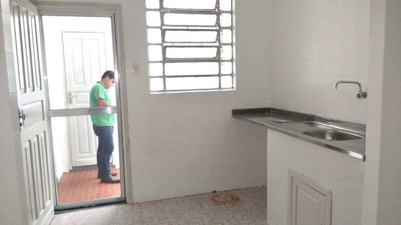 R$ 775.000 - EXCELENTE CASA COMERCIAL OU RESIDENCIAL - 140M2 - 2 VAGAS - Porto Alegre - 