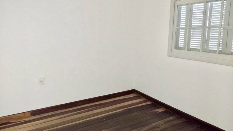 R$ 775.000 - EXCELENTE CASA COMERCIAL OU RESIDENCIAL - 140M2 - 2 VAGAS - Porto Alegre - 