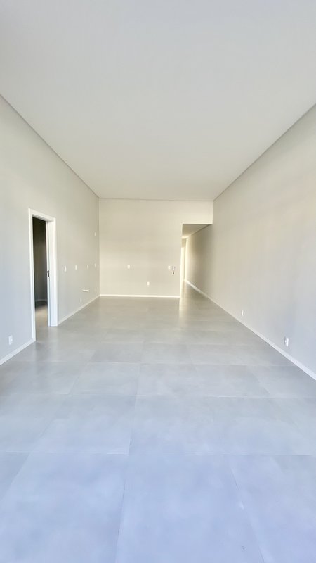 RESIDENCIAL JARDINS, LINDA CASA DE ALTO PADRÃO COM 1 SUÍTE COM CLOSET E MAIS 2 DORMITÓRIO - Brusque - 